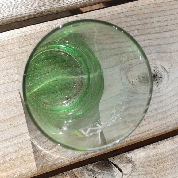 Beautiful green tinted Ombre BACARDI Mojito Cocktail glass - Picture 4 of 5